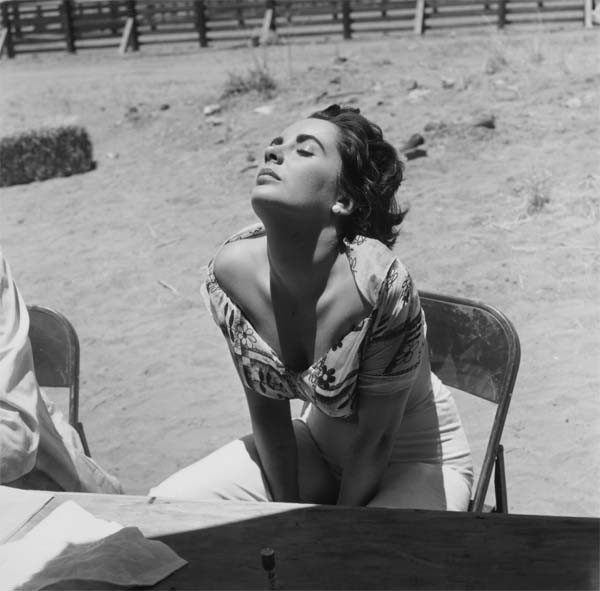 Elizabeth Taylor (1956).jpg