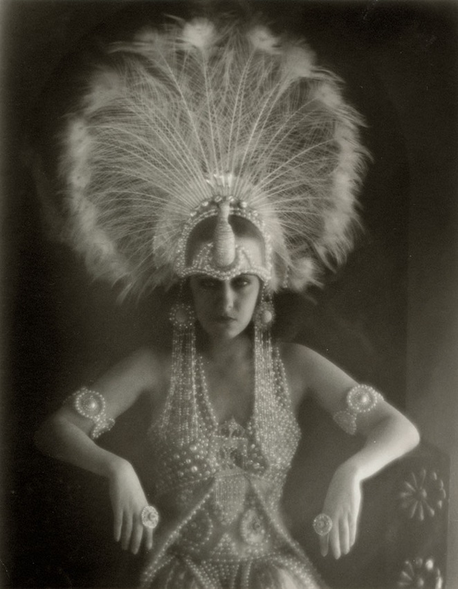 Gloria_Swanson Male and Female (1919).jpg