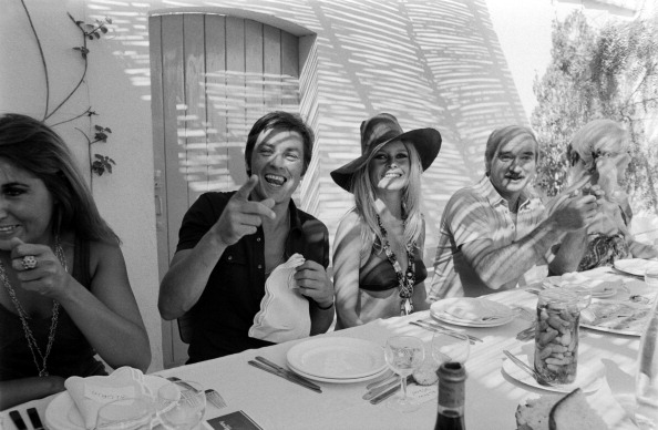 Alain Delon and Brigitte Bardot in Saint-Tropez, 1968.png