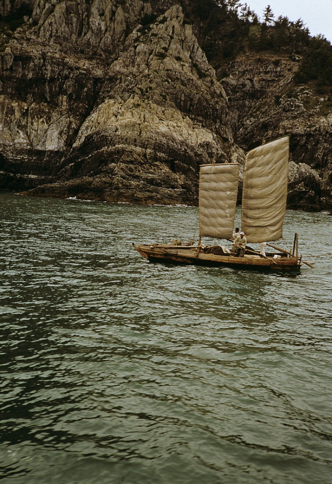 290 Korean boat, 1952.jpg