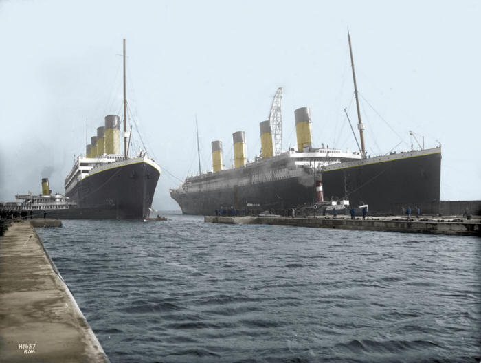 Sister ships Titanic and Olympic side by side for the last time in March, 1912..jpg