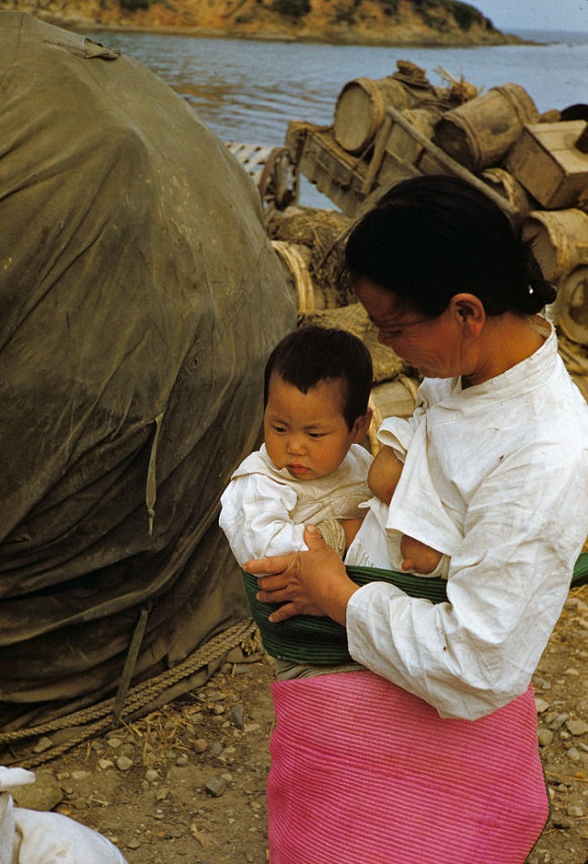 276 Mother and Child, 1952.jpg