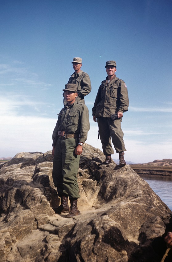 147 ROK and US Officers,1952.jpg