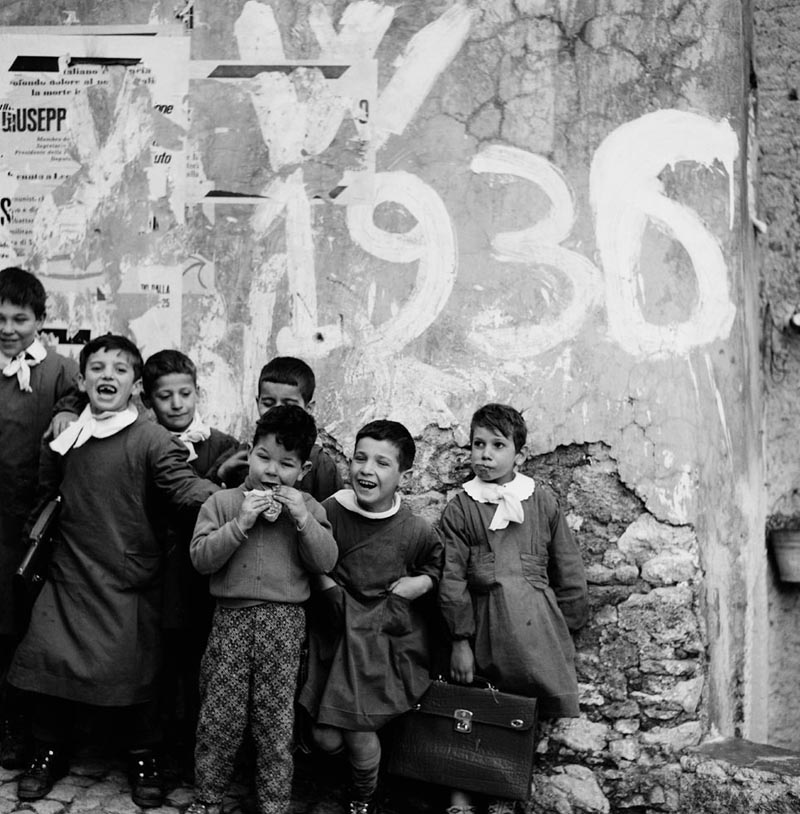 16 School Boys, Italy, 1956.jpg