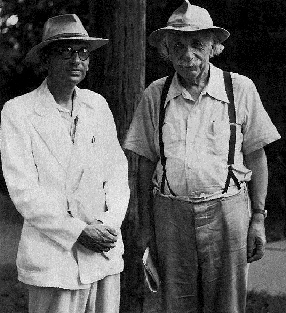 Kurt Gödel and Albert Einstein, Princeton, 1950.jpg