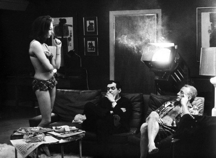 Stanley Kubrick with the actors on the set of Dr. Strejndžlava, 1963.jpg