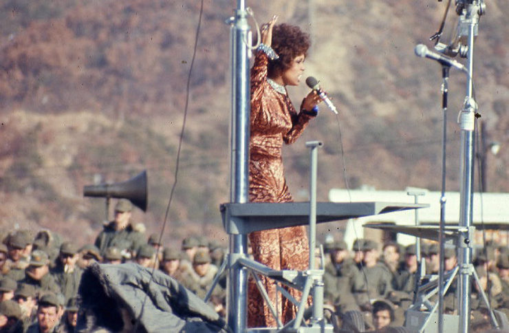 8 Korea-1972-93-LolaFalana.jpg
