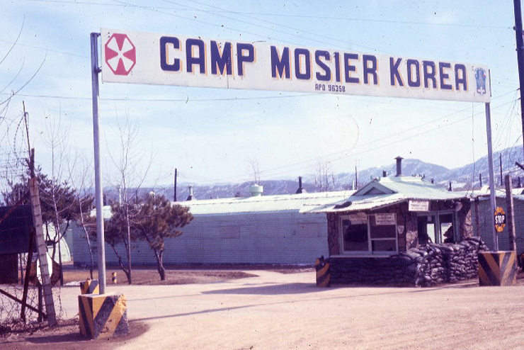32 Korea-1972-64-CampMosierGate.jpg