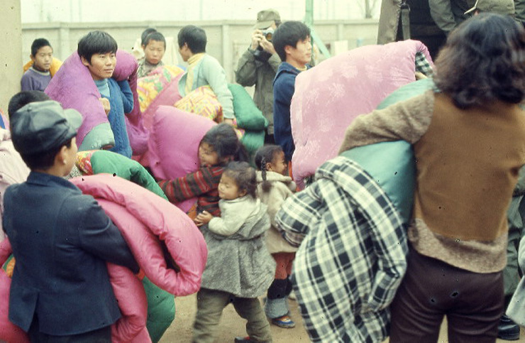 37 Korea-1972-16-Orphanage.jpg