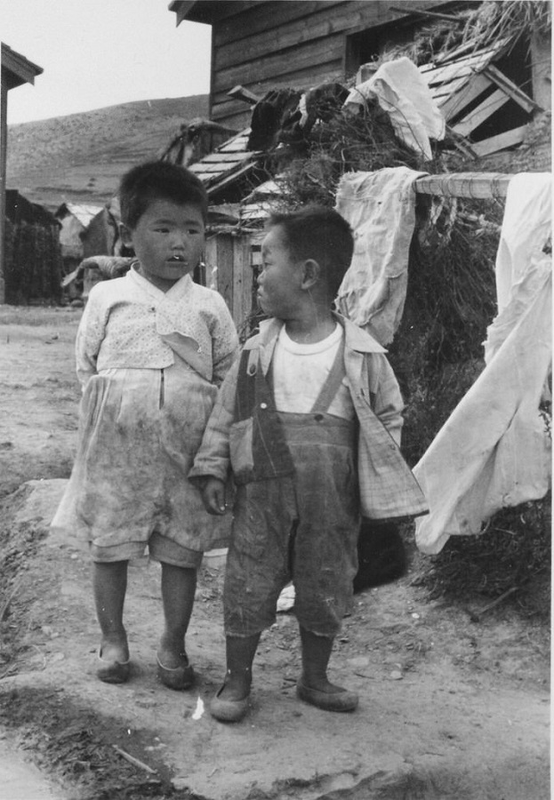 29b  Busan, Dec 1952.jpg