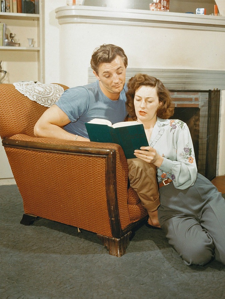 2d Robert and Dorothy Mitchum, 1948.jpg