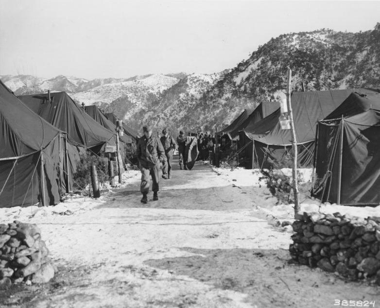 19 USA_US-army-camp-in-Korea.jpg