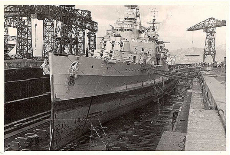 8 HMS Belfast, Kure Japan 1951.jpg
