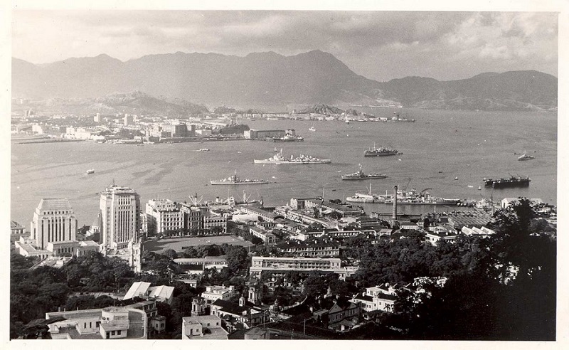 17 HMS Belfast, Hong Kong 1951.jpg