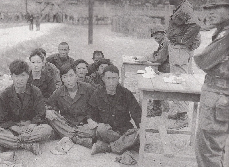 32 朝鲜战争－ 战俘人生的抉择 - 自愿甄别.jpg