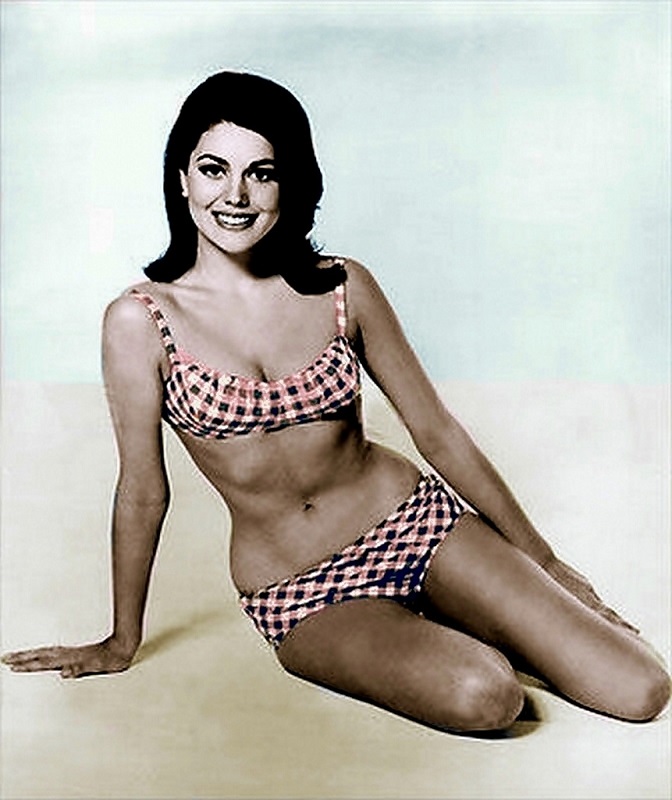 linda harrison (born July 26, 1945) is an American model and actress..jpg