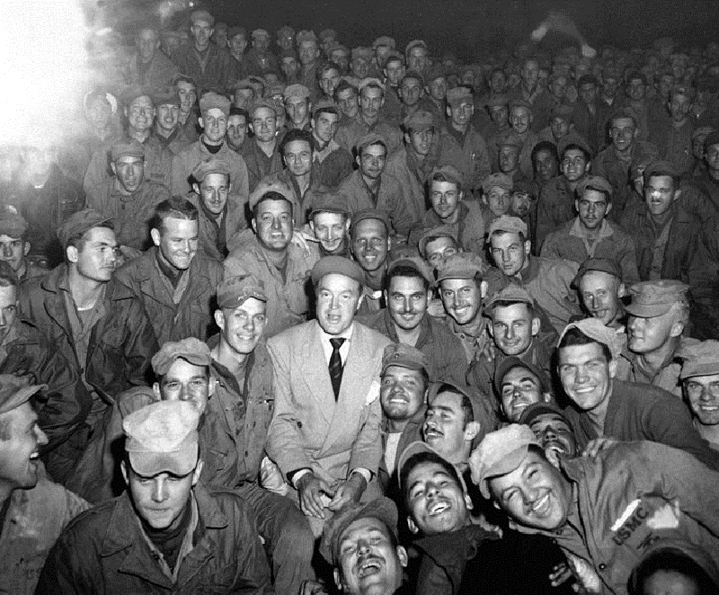 z Bob Hope with X Corps Troops, 1950 10 26 Wonsan.jpg