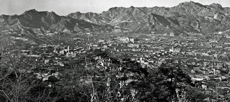 zSeoul, Korea - December 1945.jpg