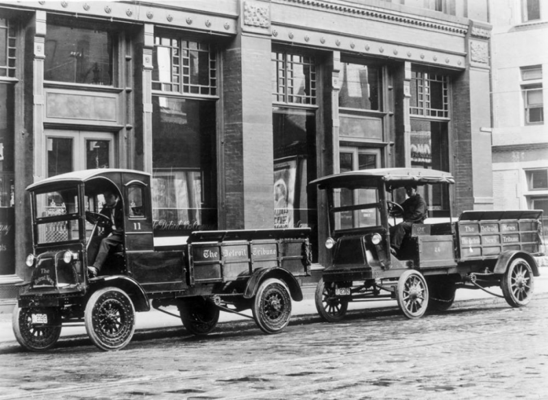 1914-GMC-trucks_electric_flatbed.jpg