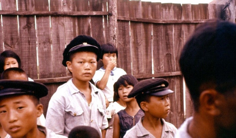108_-_Kids_at_Kimji_Korea,_July_1961.jpg