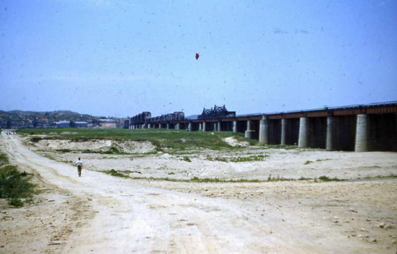 Han River Railroad Bridge 54.jpg