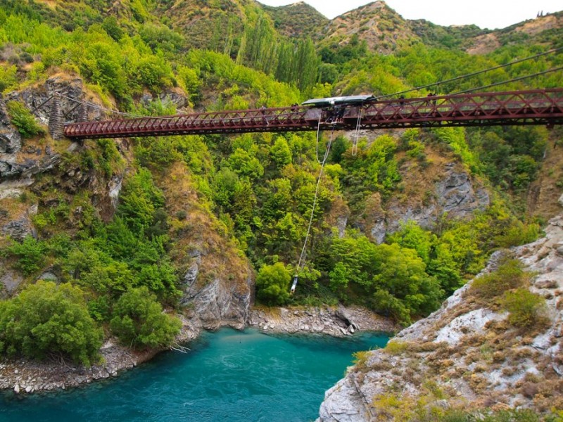 bungy-jump-in-queenstown-new-zealand-the-adventure-capital-of-the-world.jpg
