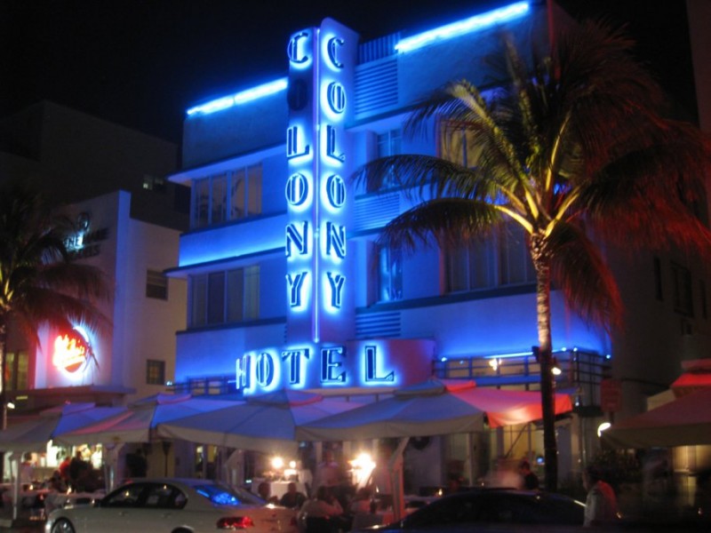 check-out-the-art-deco-architecture-in-south-beach-miami.jpg