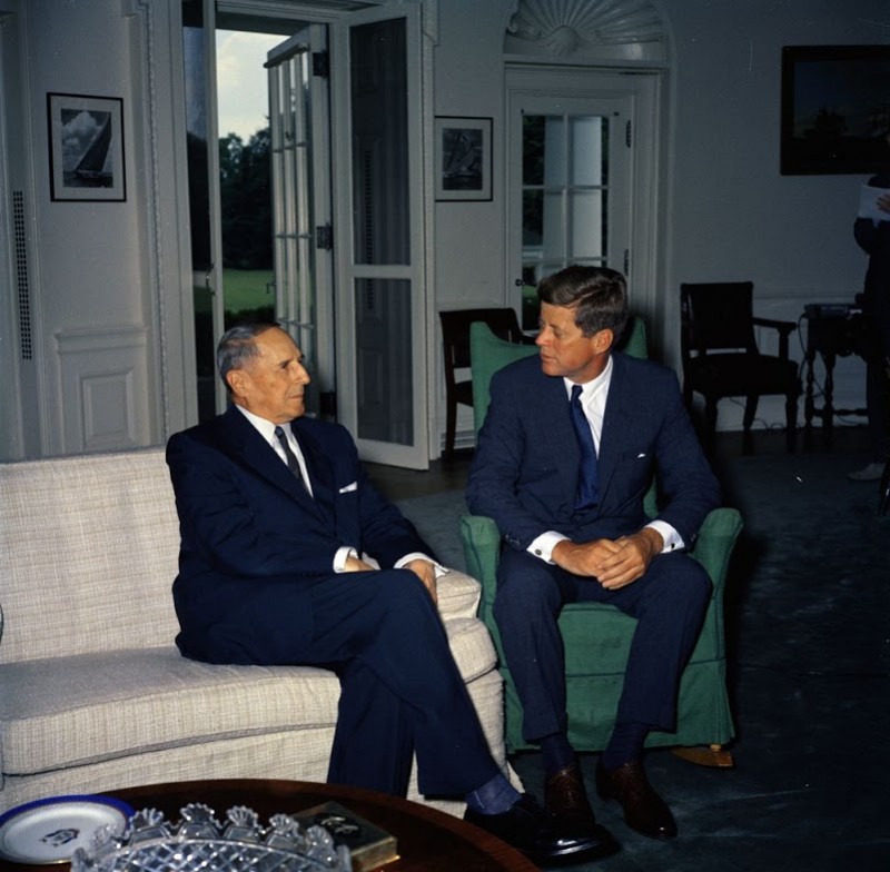 President Kennedy with General Douglas MacArthur.jpg