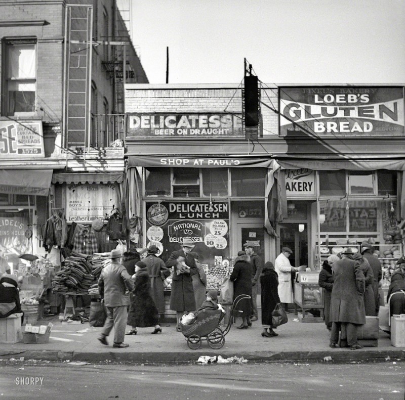 Scene along Bathgate Avenue in the Bronx_ New York, 1936_.jpg
