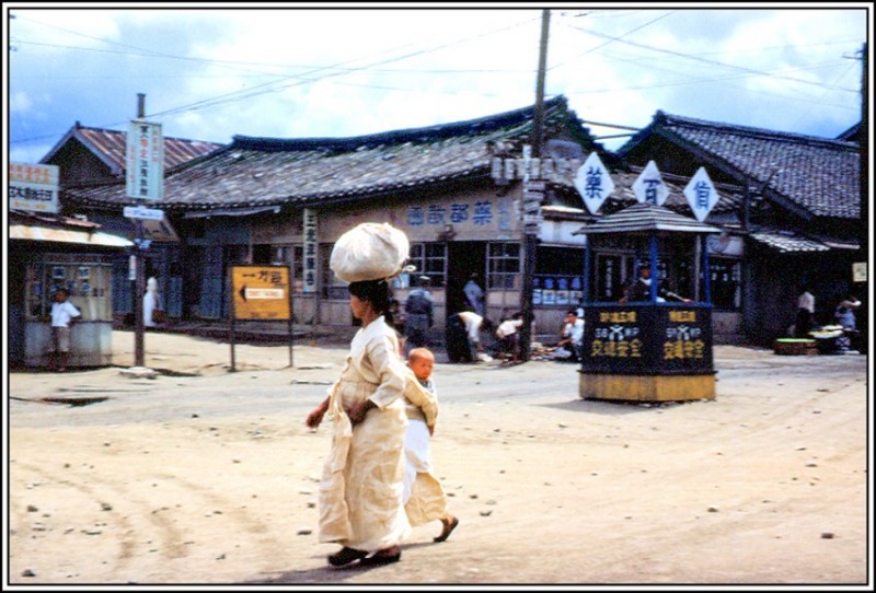 198KB - Kangnung Street Scene 3.jpg