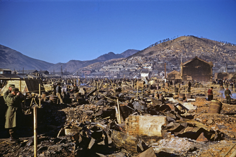 254Aftermath of a fire, Busan, 1953 (4).jpg
