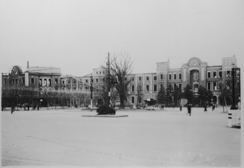25Tokyo Station Hotel,1946.jpg