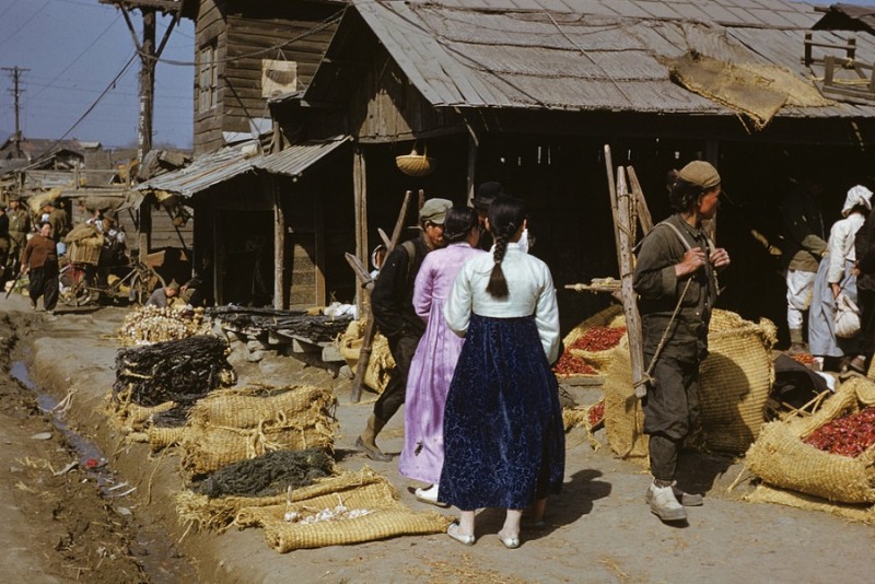 Market day,1952.jpg