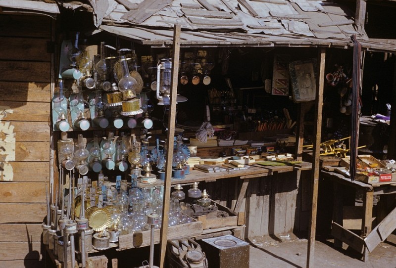 172The Lamp shop, 1952.jpg