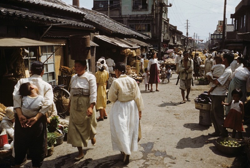 148Korean market scene, 1952.jpg