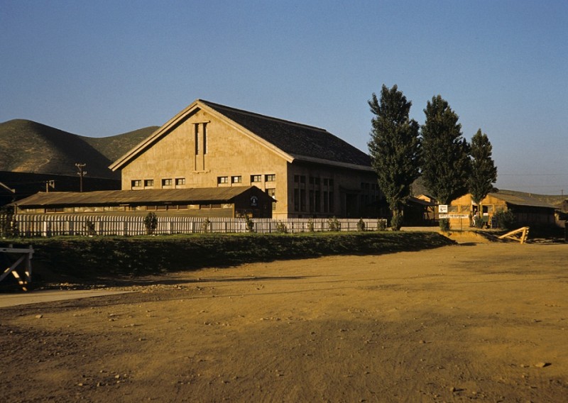 W base buildings,1952.jpg