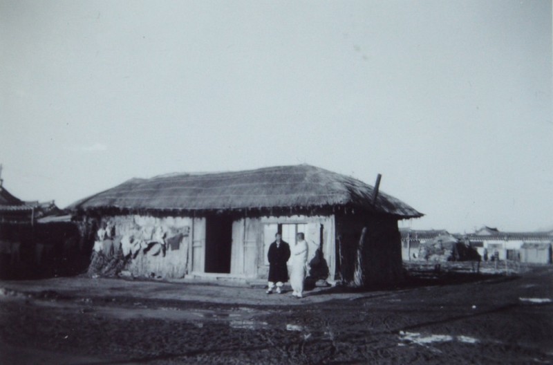 9 Korean House 1946-47.jpg