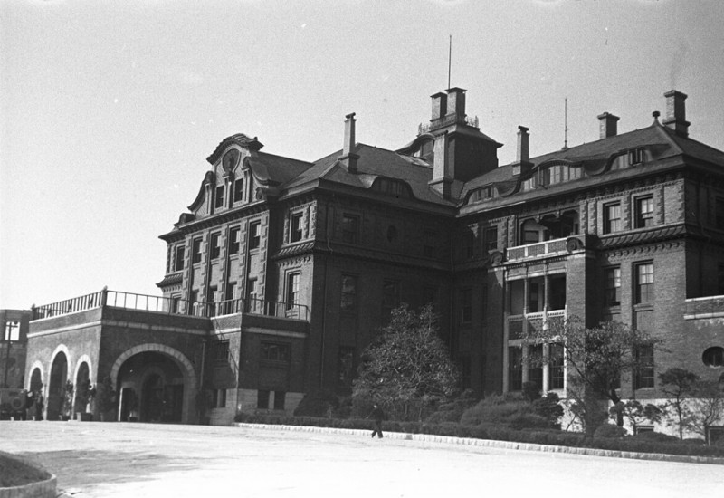 26 Hotel Chosun, 1952.jpg