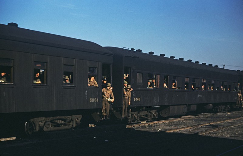 90 ROK Troop Train,1952.jpg