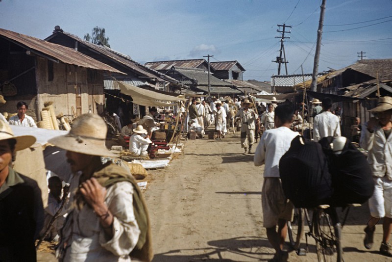 171 Market scene,1952.jpg