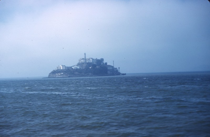 5 Alcatraz island, 31 Oct 1952.jpg