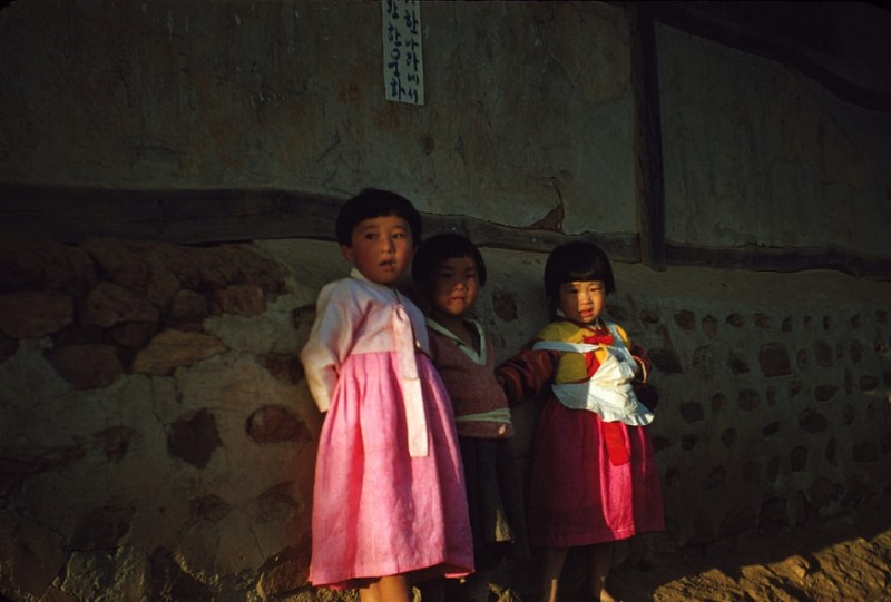 Children of KangHwa-Do, 1954.jpg