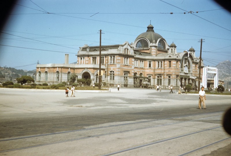 Railroad Station, Seoul, 1953.jpg