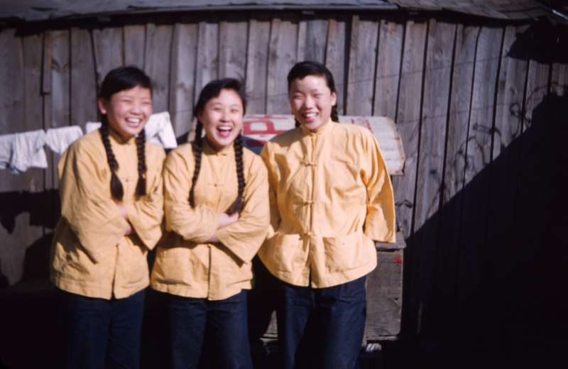 Kim Sisters, 1956.jpg
