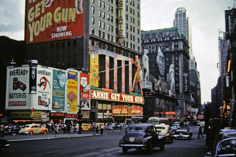 Broadway, New York City. 1950.jpg