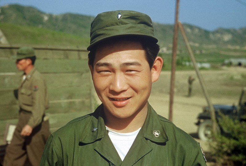213 South Korean Lieutenant.jpg