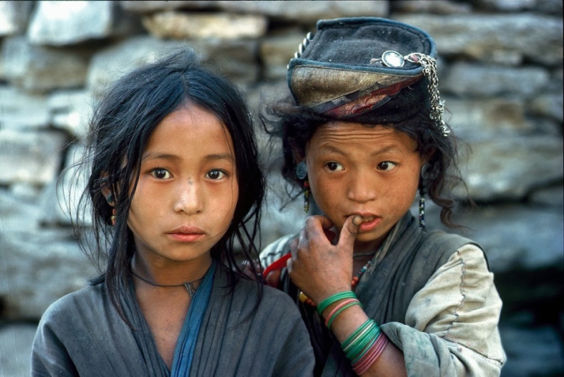 Himalayan-_Eric-Valli_ sisters.jpg