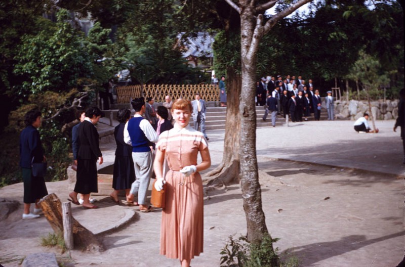 Kamakura Pat Powis, May 1954.jpg