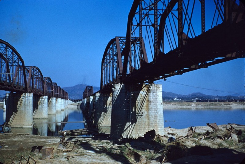 26 Han River Bridges, Oct 1954.jpg