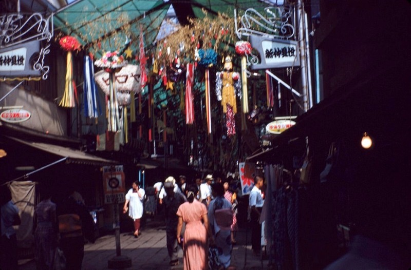 36 Market area on the outskirts of Tokyo, July 1954.jpg